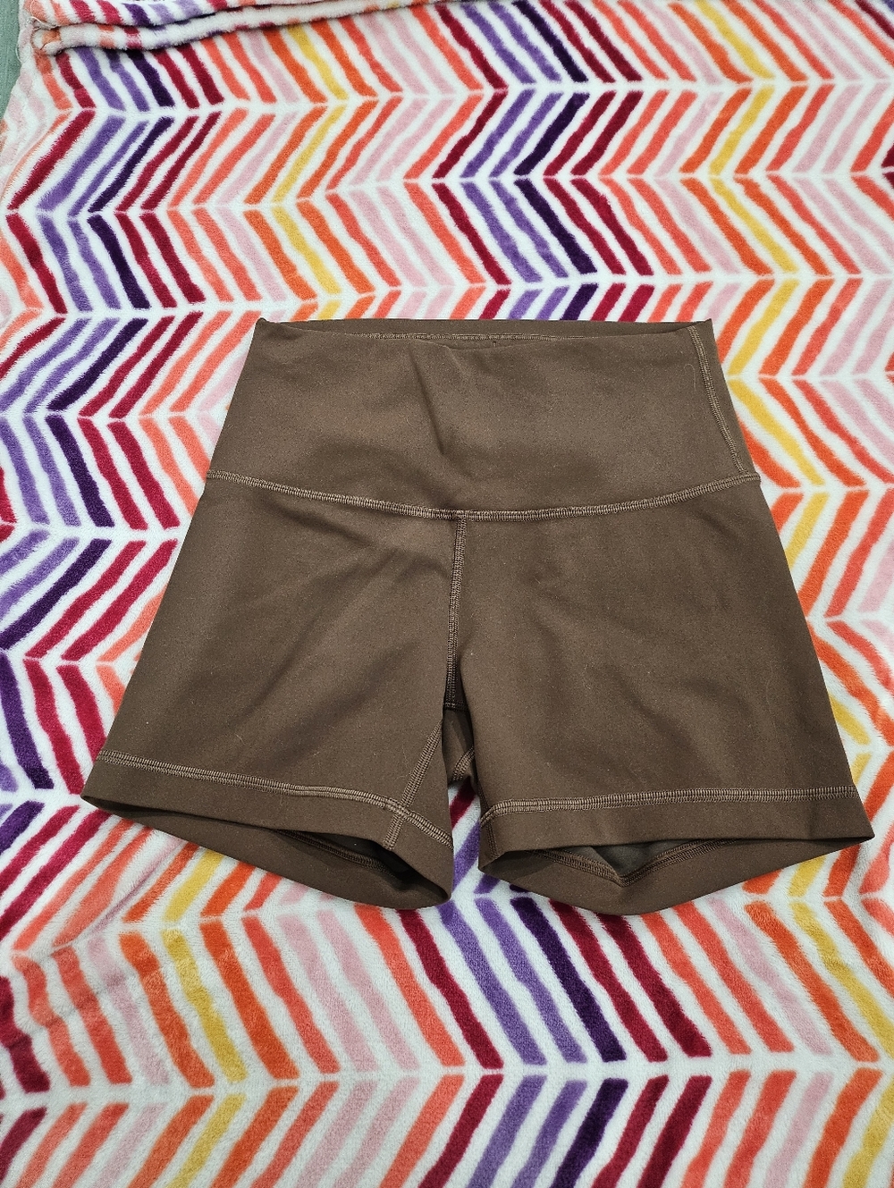 Lululemon Align No Line™ High-Rise Short 4" Size 6
